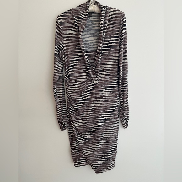 TOMMY BAHAMA Tiger Tide Long Sleeve Dress Stretch Ruching Faux Wrap Travel Event - Picture 9 of 17